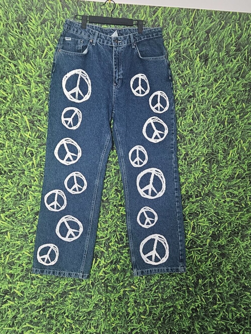 Ladies Ragged Priest Jeans NWT Peace Sign size 34